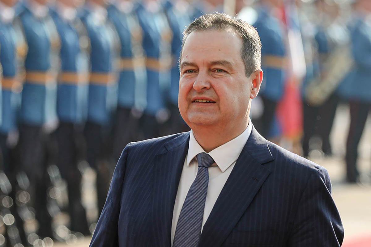  Prve riječi Dačića iz bolnice: "Vratio sam se u život"  