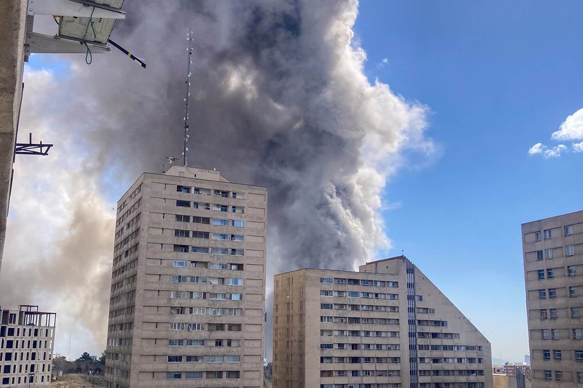  SRAVNJENA SA ZEMLJOM ZGRADA GDE SE BIRA NASLEDNIK HAMNEIJA 