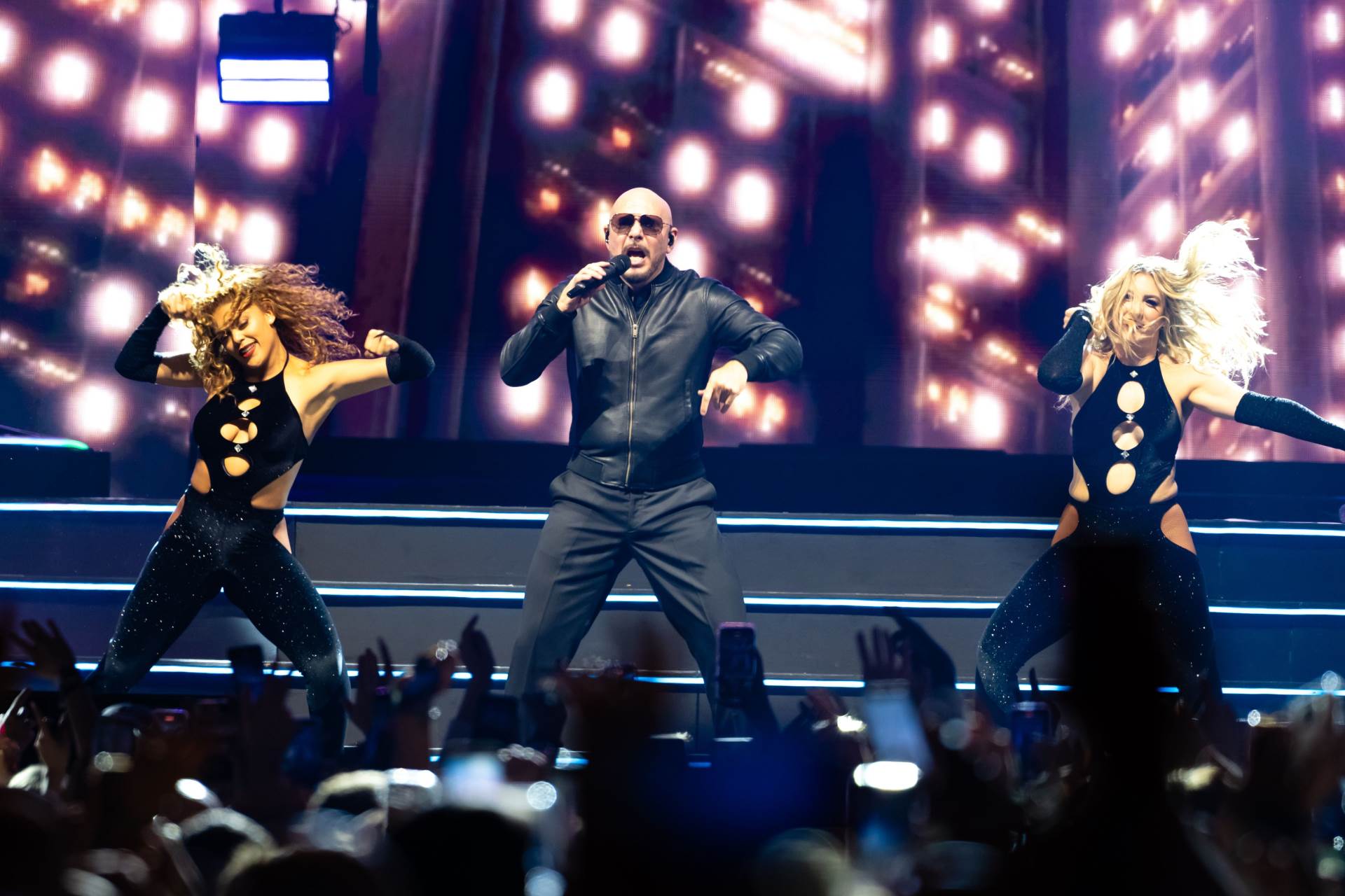  Koja je cijena karata za koncert Pitbulla u Beogradu? Detalji se krili u strogoj tajnosti, ali ovo s 