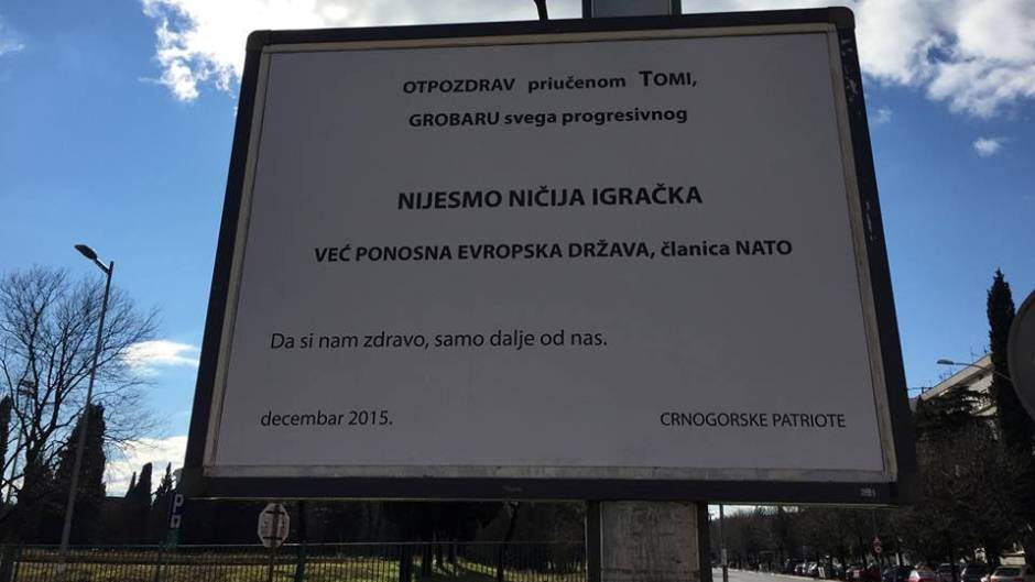  Uvredljiva poruka srpskom predsjedniku na bilbordu 