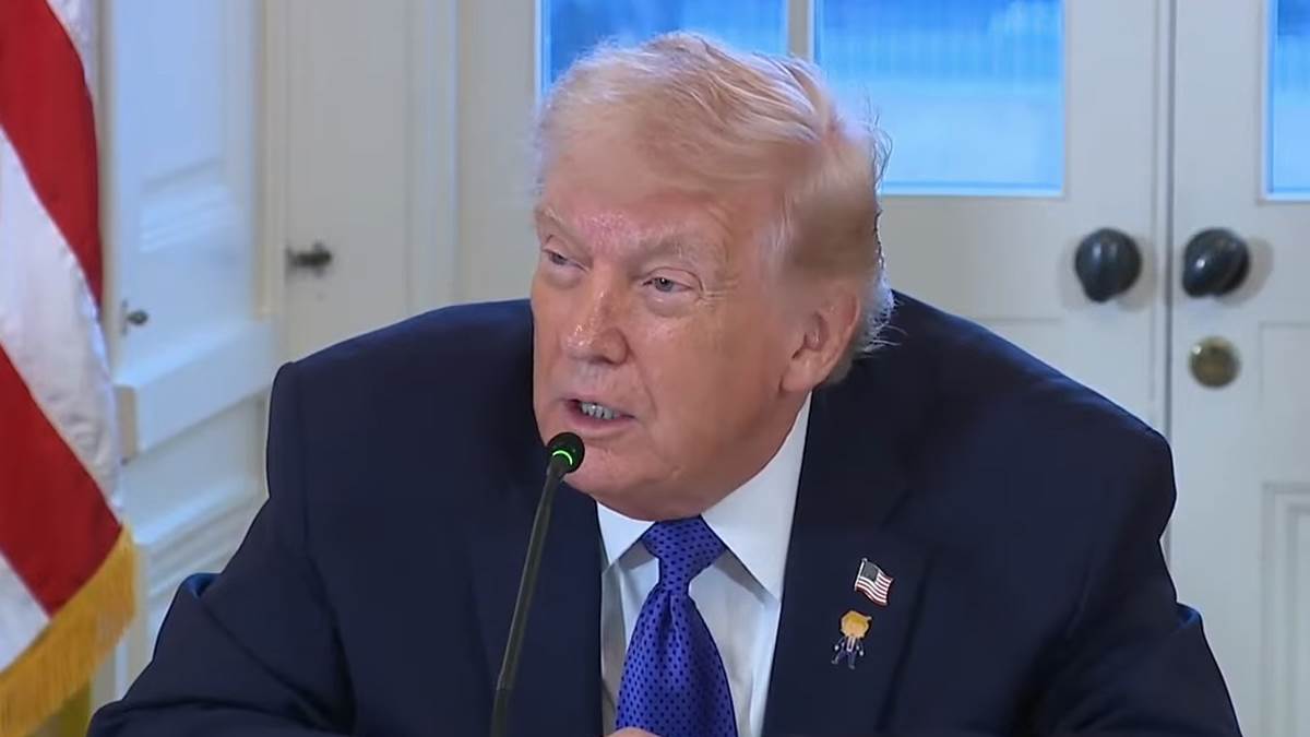  "Novi vođa mora da dobije američko odobrenje": Oglasio se Tramp o odabiru novog lidera Irana 