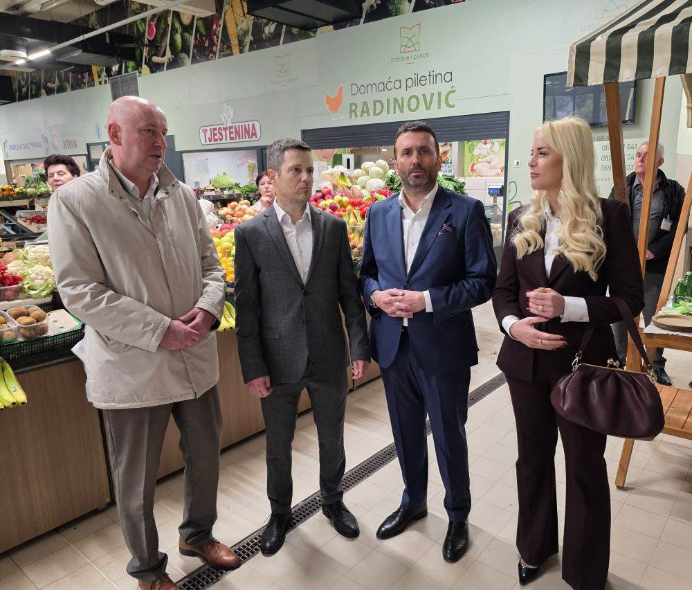  Završena adaptacija pijace u TC “Bazar”; Mujović najavio veliki projekat klimatizacije objekta TC “G 