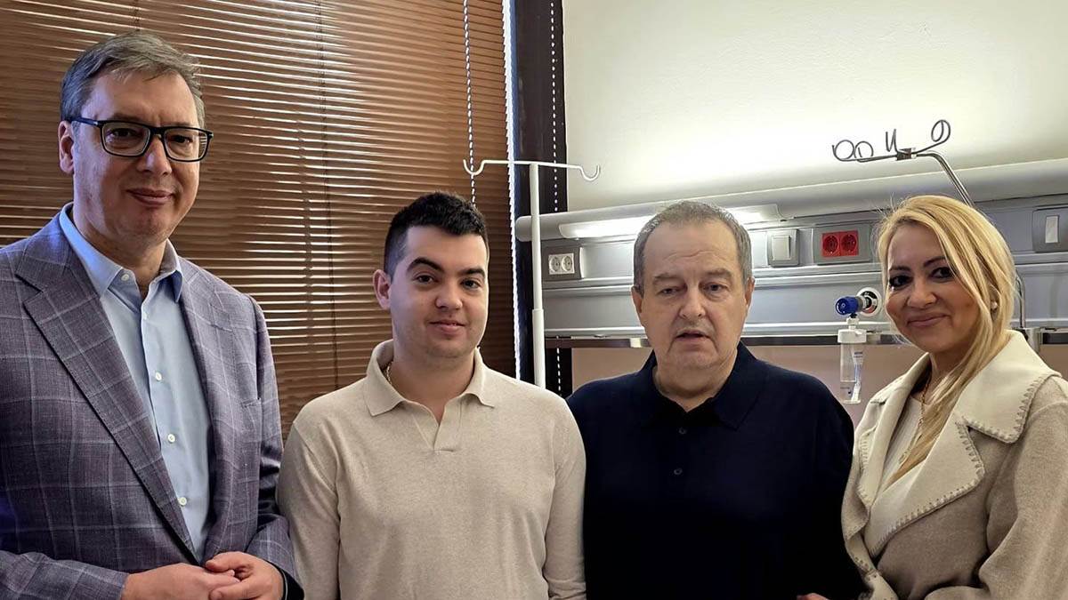  Ivica Dačić izlazi iz bolnice, Vučić objavio fotografiju 
