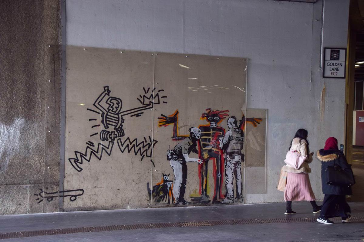  Konačno otkriveno kako izgleda umetnik Banksy čija je slika prodata za 18 miliona: Misterija rešena  