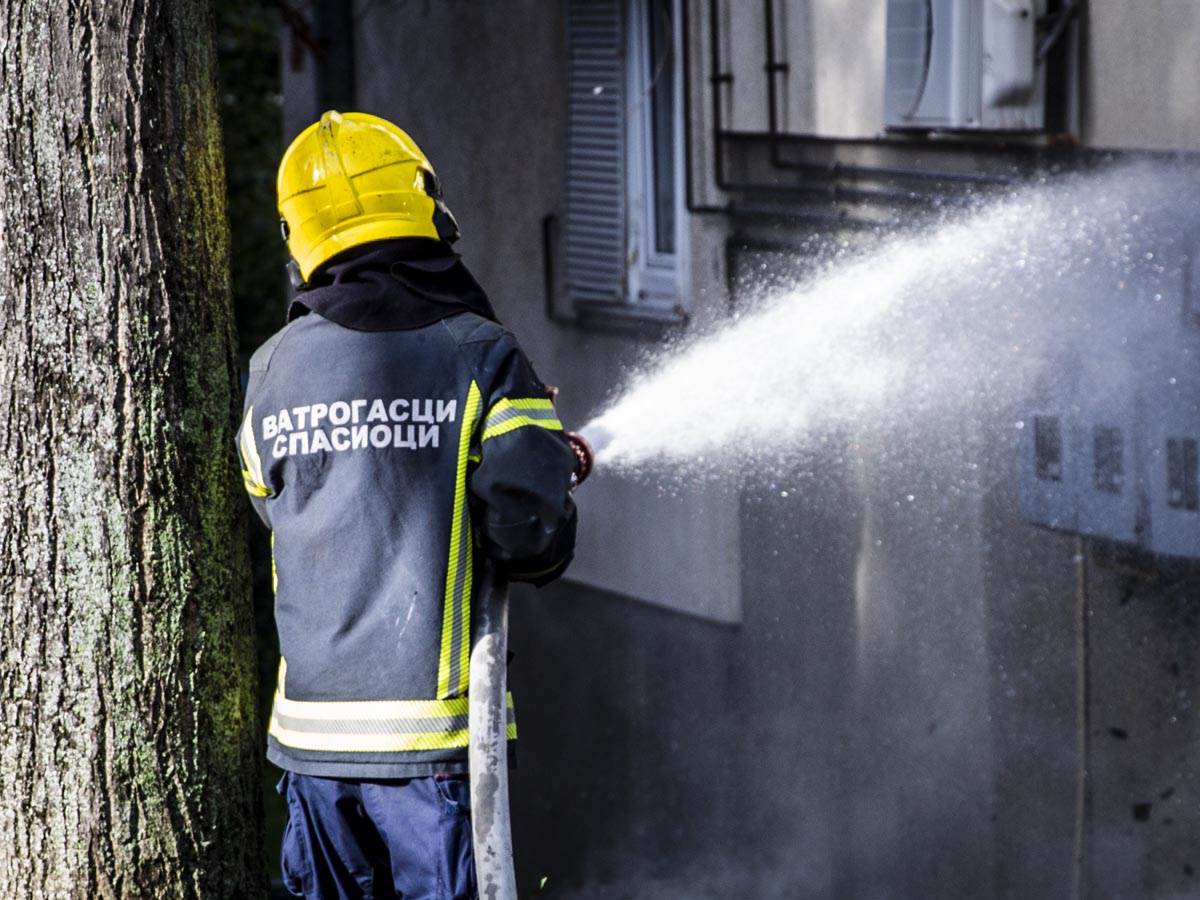  Izgorela kuća petočlanoj porodici 