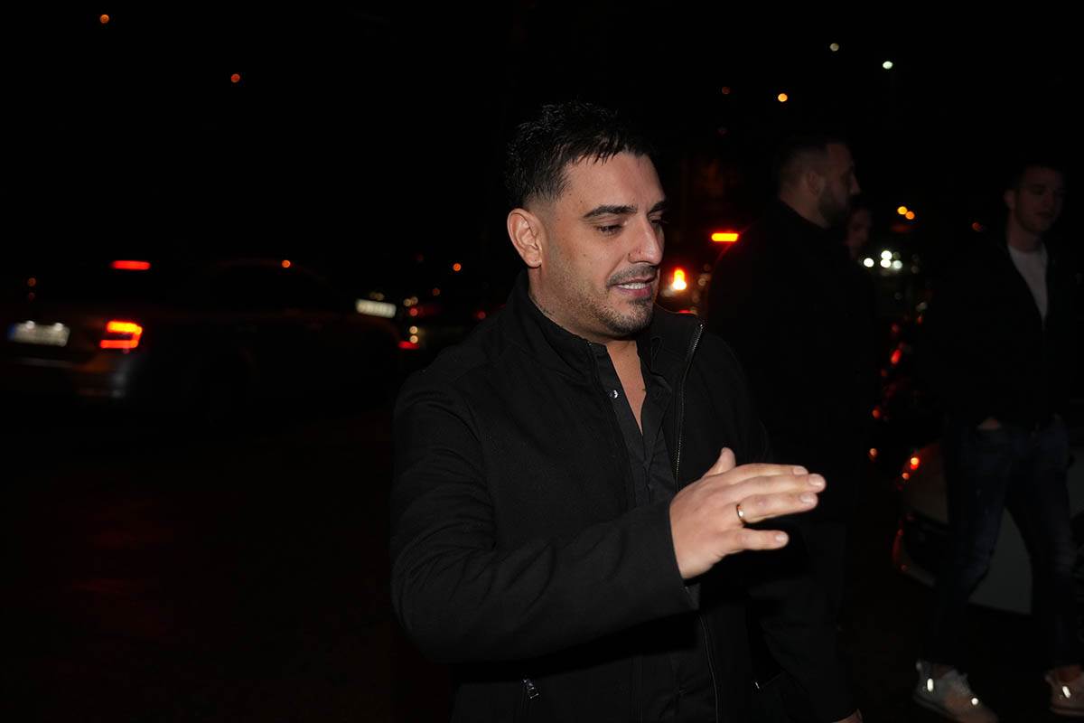  "Kažu sram me bilo što pjevam, a izdržavam 3 porodice": Darko Lazić otvorio dušu na prvom nastupu na 