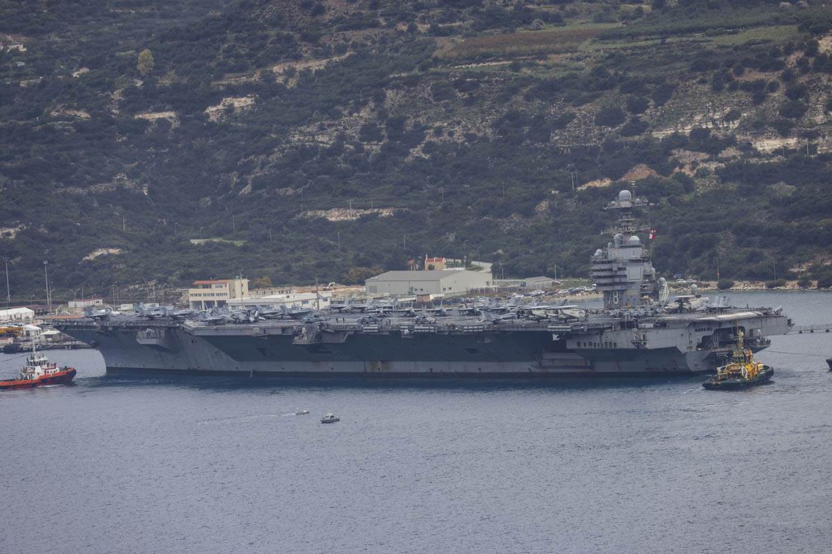  Najveći nosač aviona na svijetu upravo stigao u Split: Iznenada isplovio sa Krita, sada je u velikim 