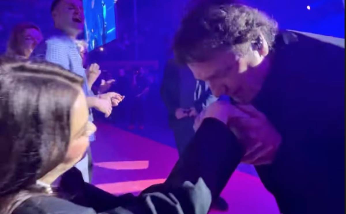  Milica Pavlović van sebe zbog gesta Zdravka Čolića, pjevač sišao sa bine i ovo uradio: "E, sad mogu  