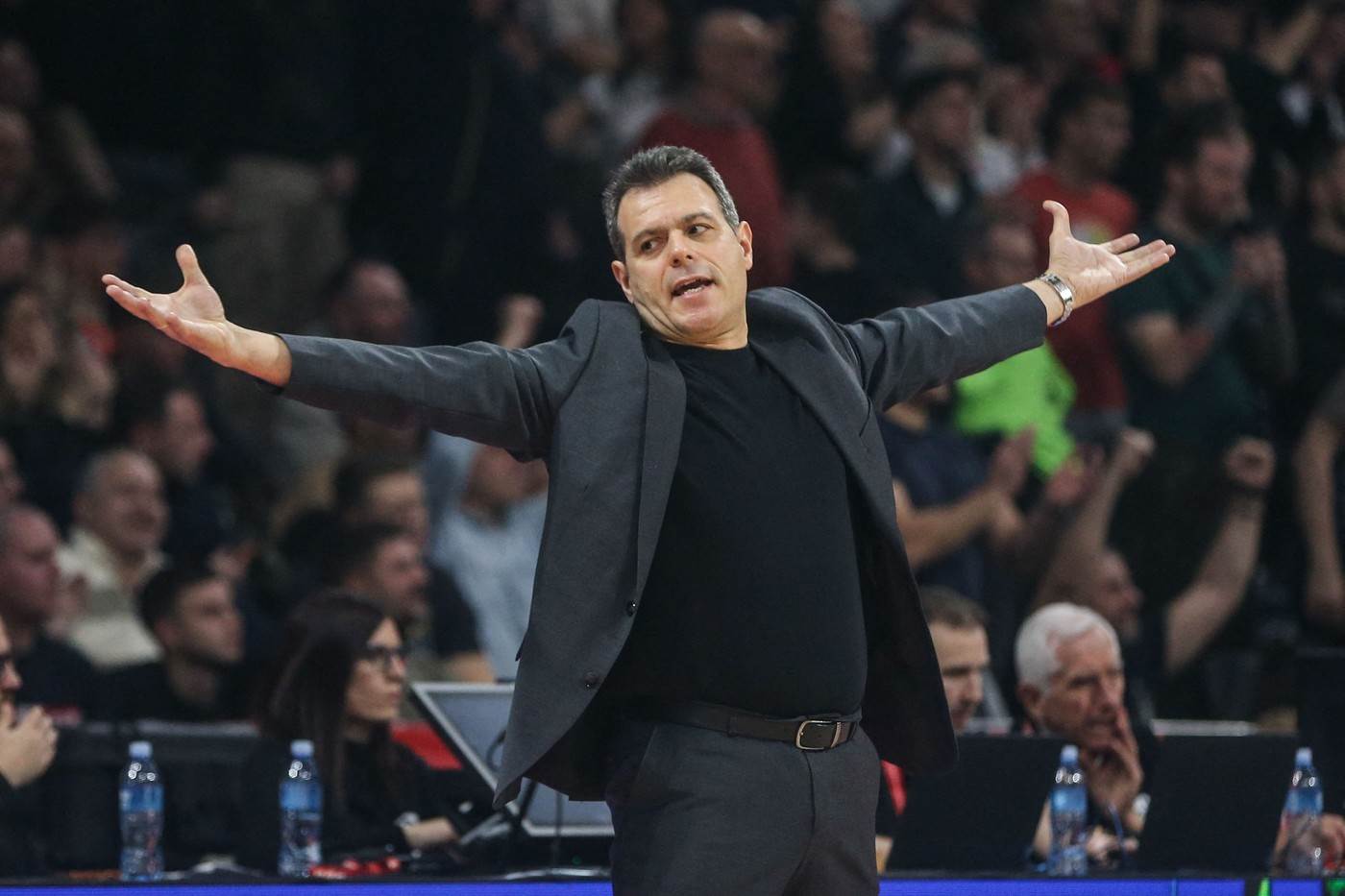  Goreće Izrael: Hapoel krenuo po trenera, dobija blanko ček i menja Itudisa 