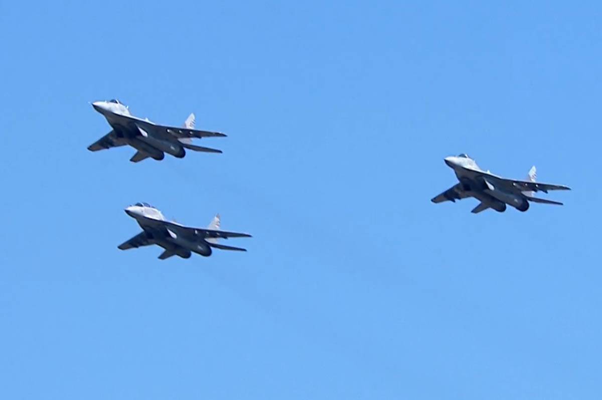  Srušena dva aviona iznad Irana i Persijskog zaliva: Traje opsežna potraga za nestalim pilotom 