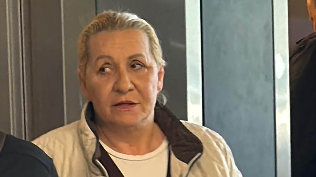  Nakon snimka na kom Vesna Zmijanac puši i pjeva, pjevačica udarila na nju 