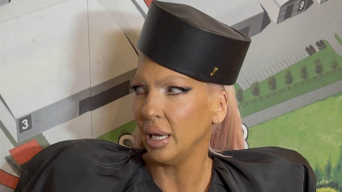  Karleuša urla u Šimanovcima: Jedna stvar je izbacila iz takta, odmah reagovala!  