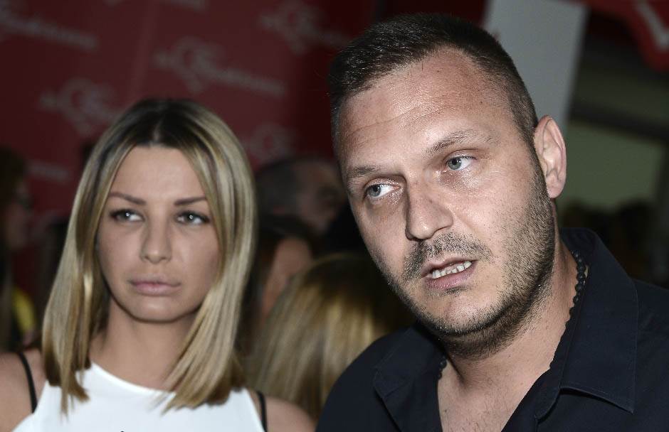  Izgovorio jezive stvari i fizički nasrnuo na ćerku Dejana Petrovića 
