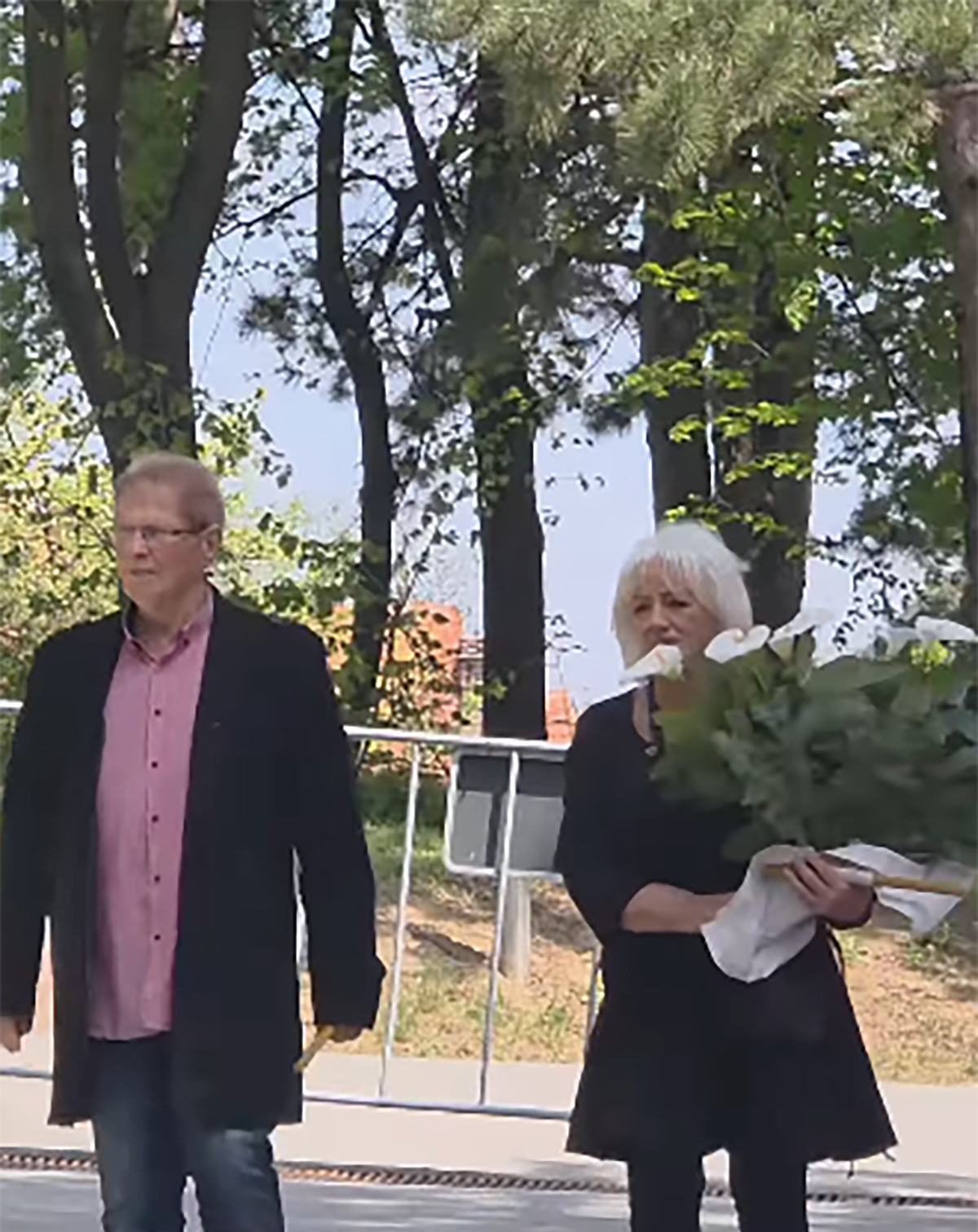  Evo zašto je Vera Matović ponizila Topčagićku na sahrani žene Čede Markovića 