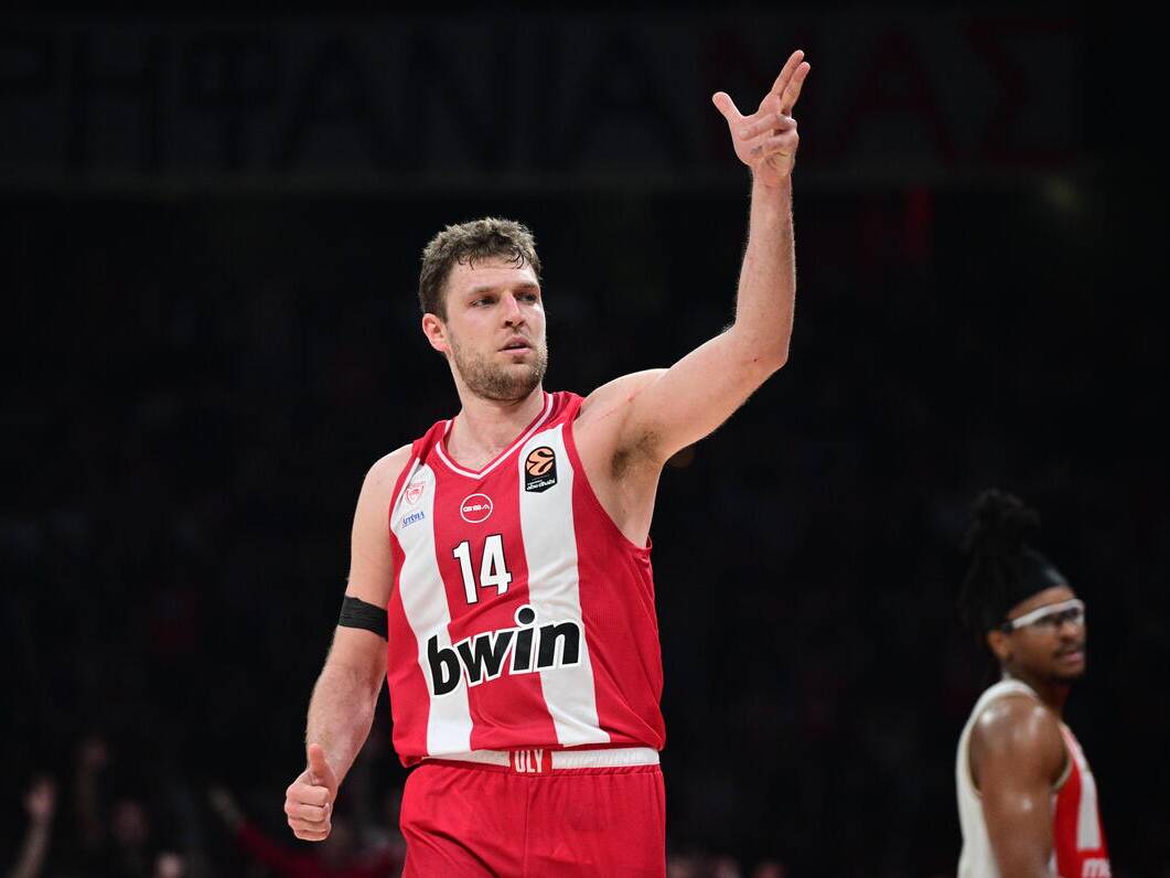  Saša Vezenkov ušao u istoriju Evrolige 