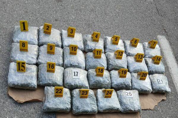  UP: Spriječeno krijumčarenje 25 kilograma marihuane, uhapšen Zećanin 