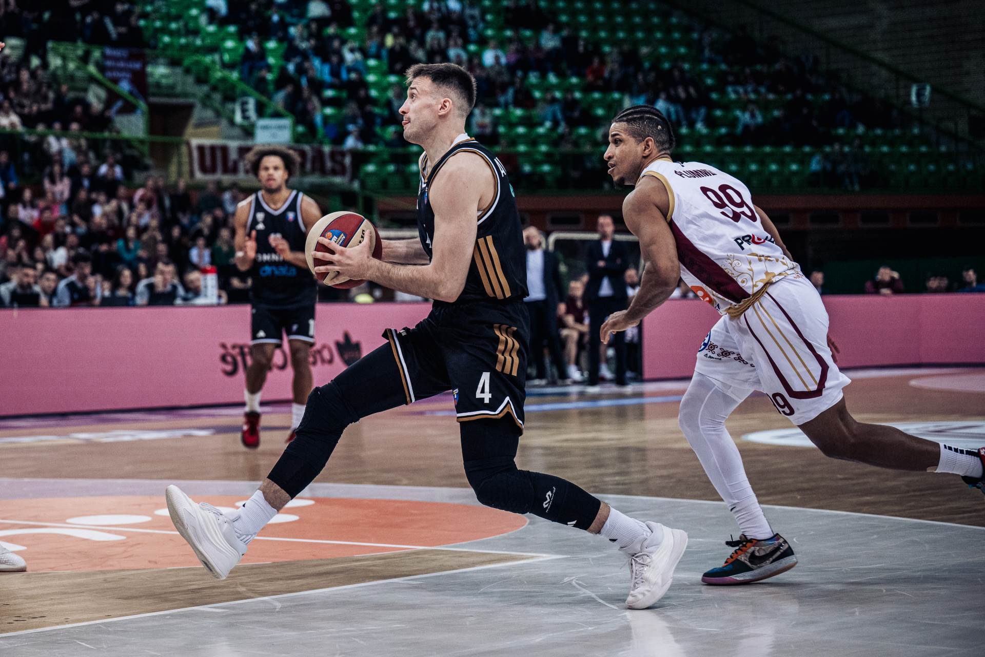  Bosna pala u Zenici poslije šest minuta, Dubai upisao ubjedljiv trijumf za prvo mjesto! 