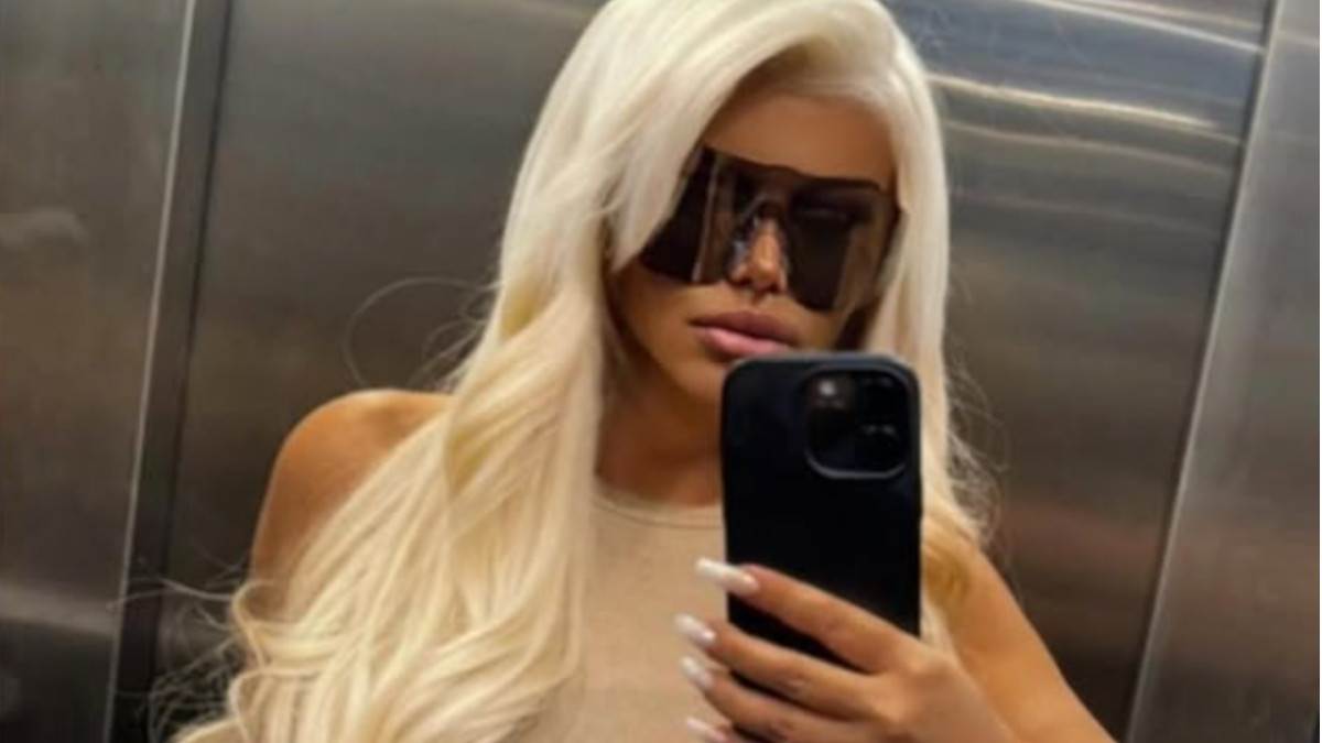  Posle intimnog snimka, Dara spustila farmerke i pokazala brutalan stomak: Ponovo provocira provokati 