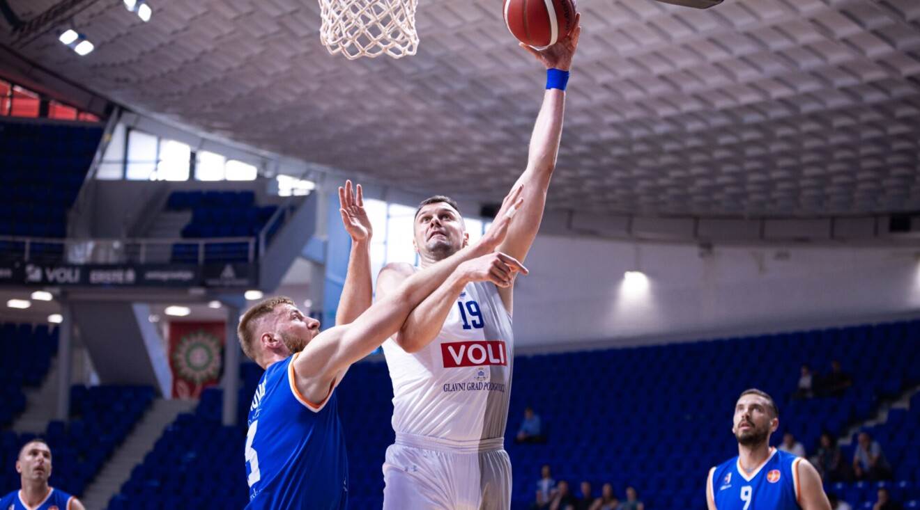  Budućnost Voli rutinski do finala nakon ubjedljive pobjede u Baru 