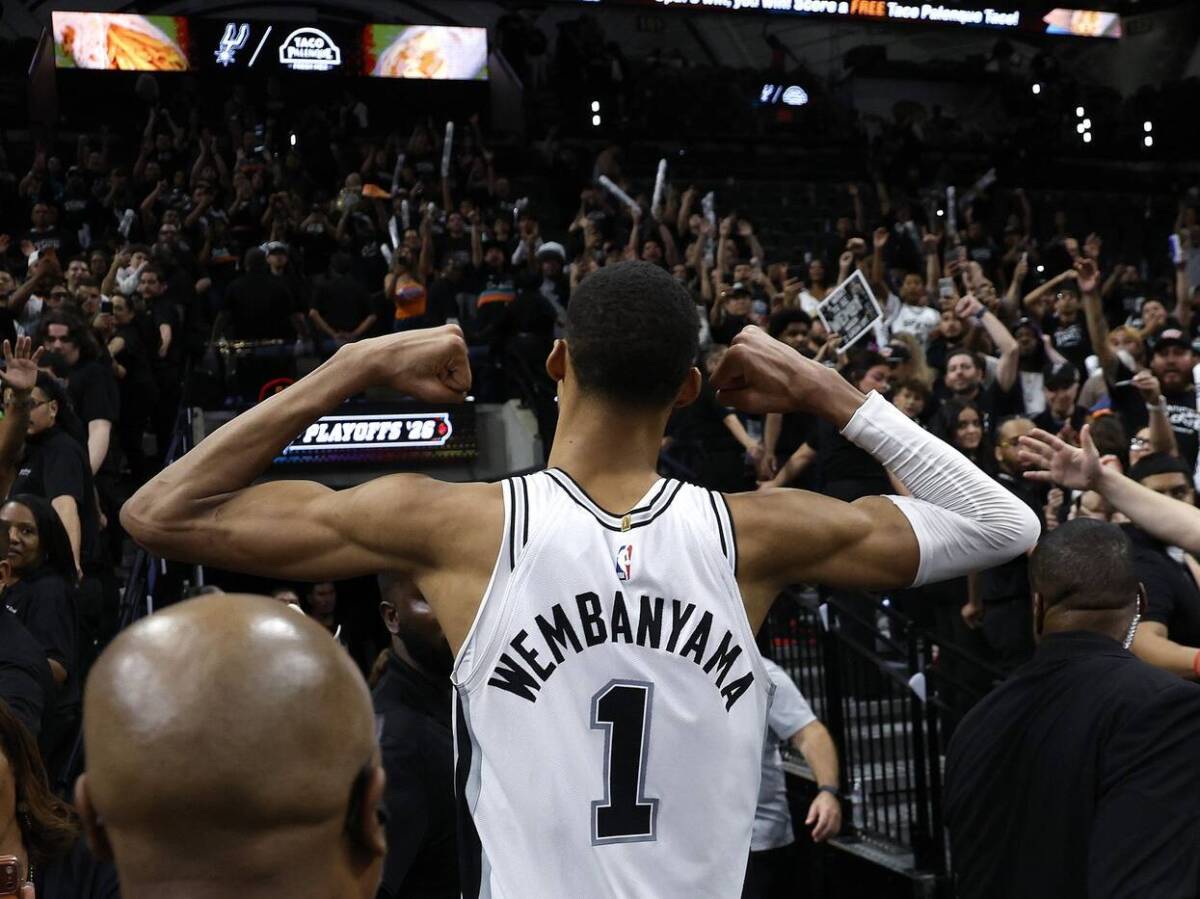  Vembanjama pokazivao mišiće i zaprijetio Jokiću: Ako Denver napravi čudo, čeka nas sudar titana 