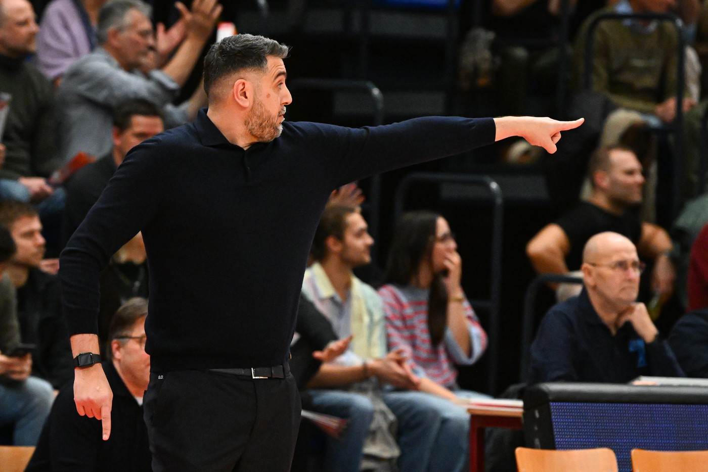  Trener Hapoela se vratio kući, a u stan mu se uselila druga porodica 