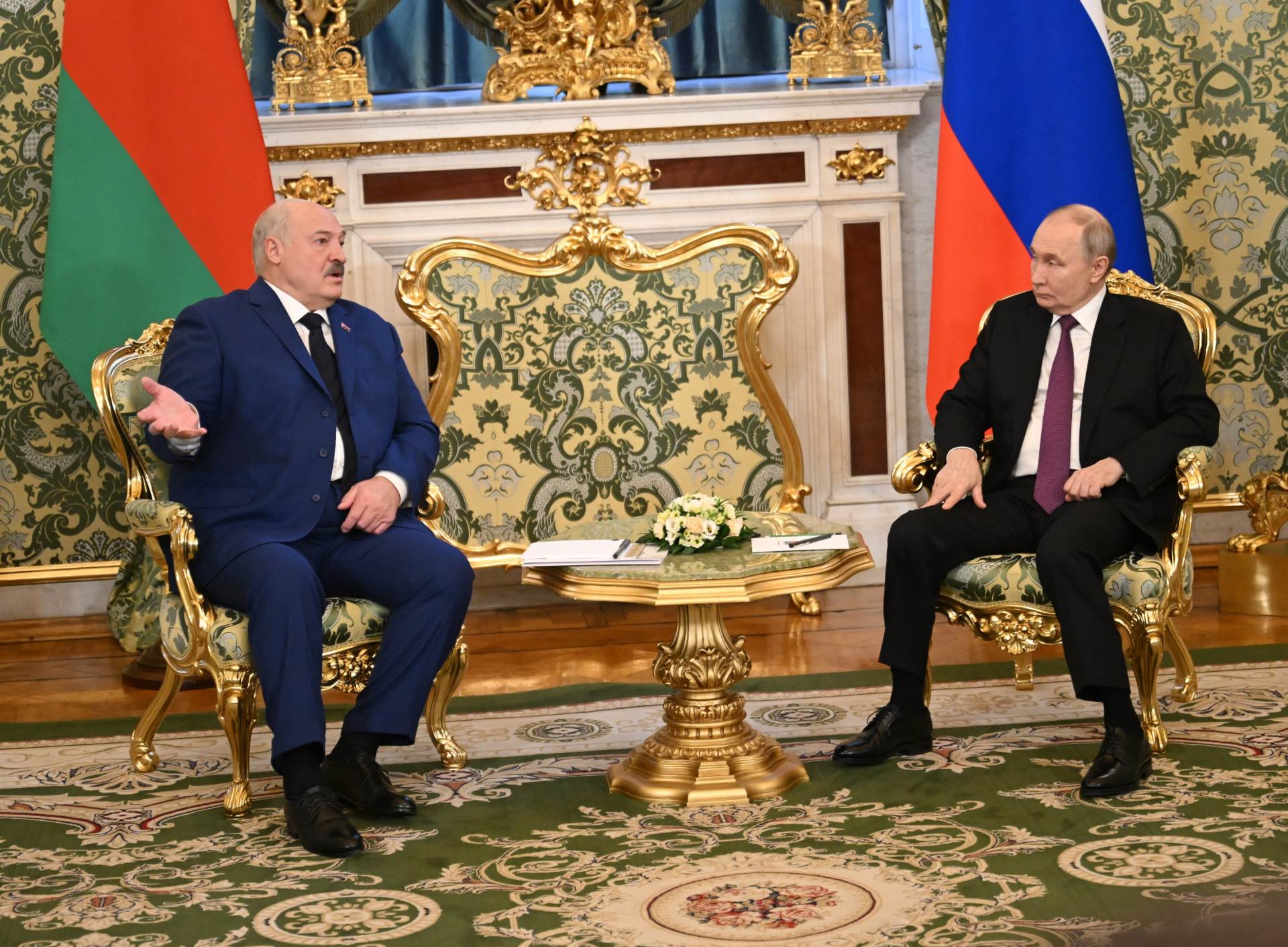  Putin i Lukašenko razgovarali iza zatvorenih vrata: Sastanak u jeku novih tenzija između Kijeva i Mi 