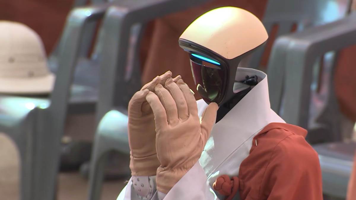  Monasi primili humanoidnog robota u svoj red: Dobio ime Gabi i primio posebne zavjete 
