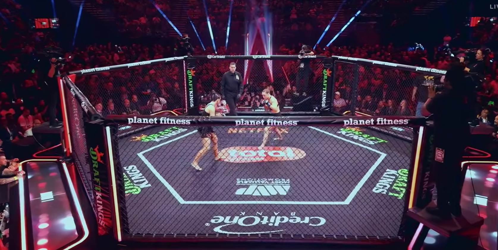  Ronda Rauzi nokautirala Djinu Karano armbarom za samo 17 sekundi! 