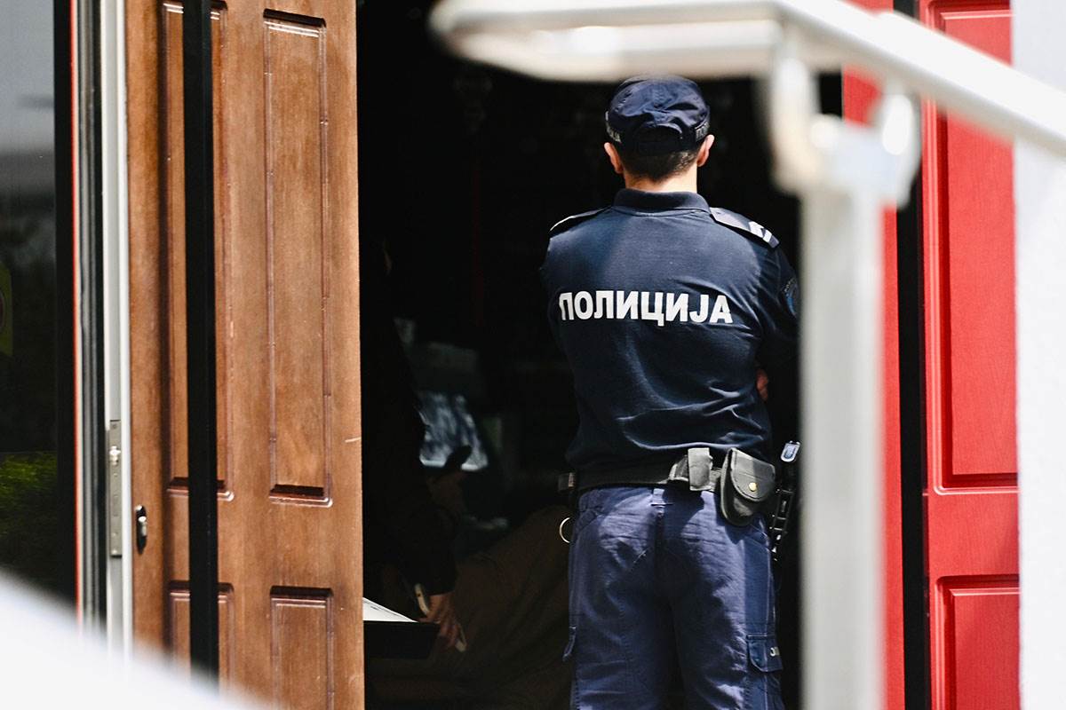  Dvojica mladića se bore za život, jedan od njih policajac 
