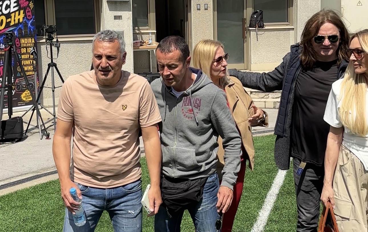  Uslikali smo najveće zvijezde 90-ih na jednom mestu: Pogledajte koliko su se promijenili, nju nismo  