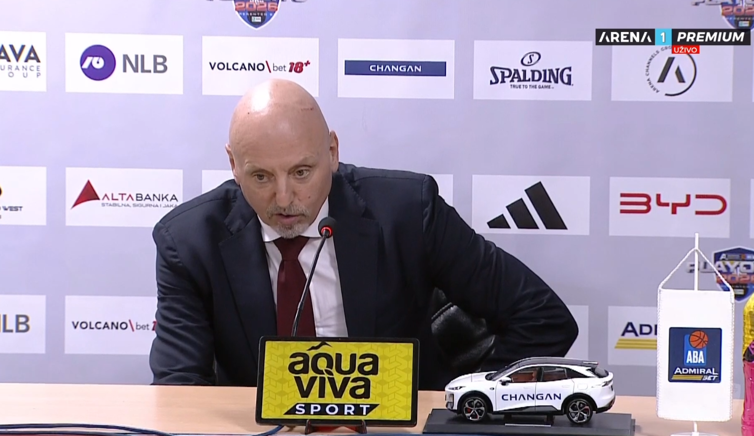  Saša Obradović skandalozno pobjegao od novinara 