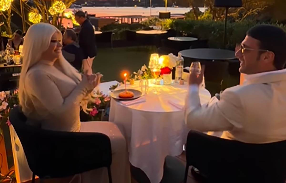  Daru Bubamaru mlađi dečko iznenadio za rođendan: Zbog posebnog poklona ostala bez teksta (Foto) 