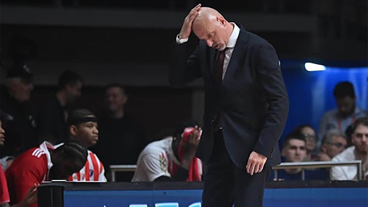  Saša Obradović će i drugi put napustiti klupu Crvene zvezde. 