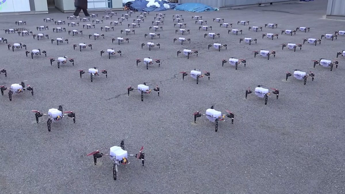  Kinezi stvorili jezivo AI oružje: Novi rojevi dronova sami donose odluke i uništavaju 100% meta 