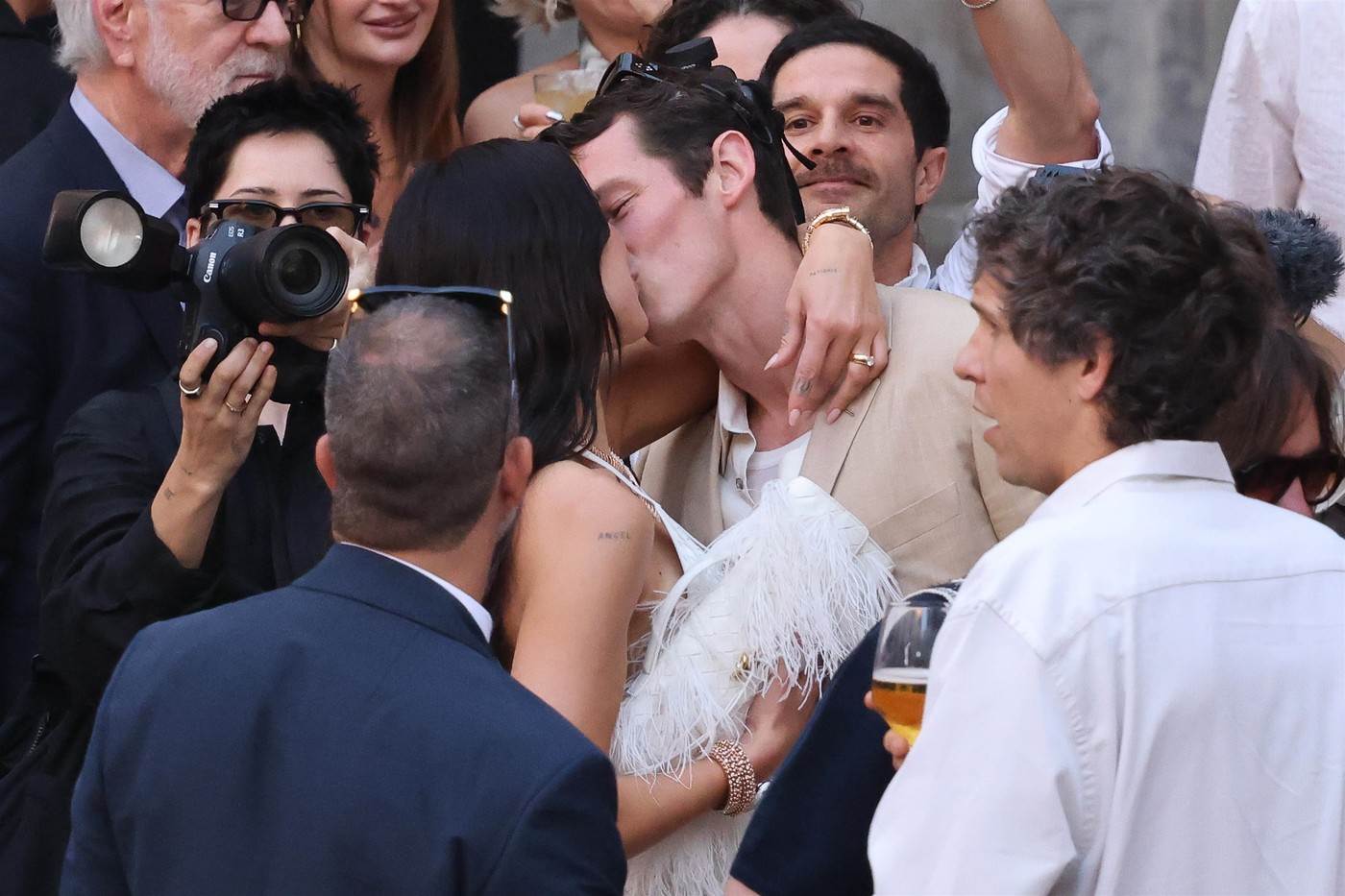  Dua Lipa se udala uz trubače 