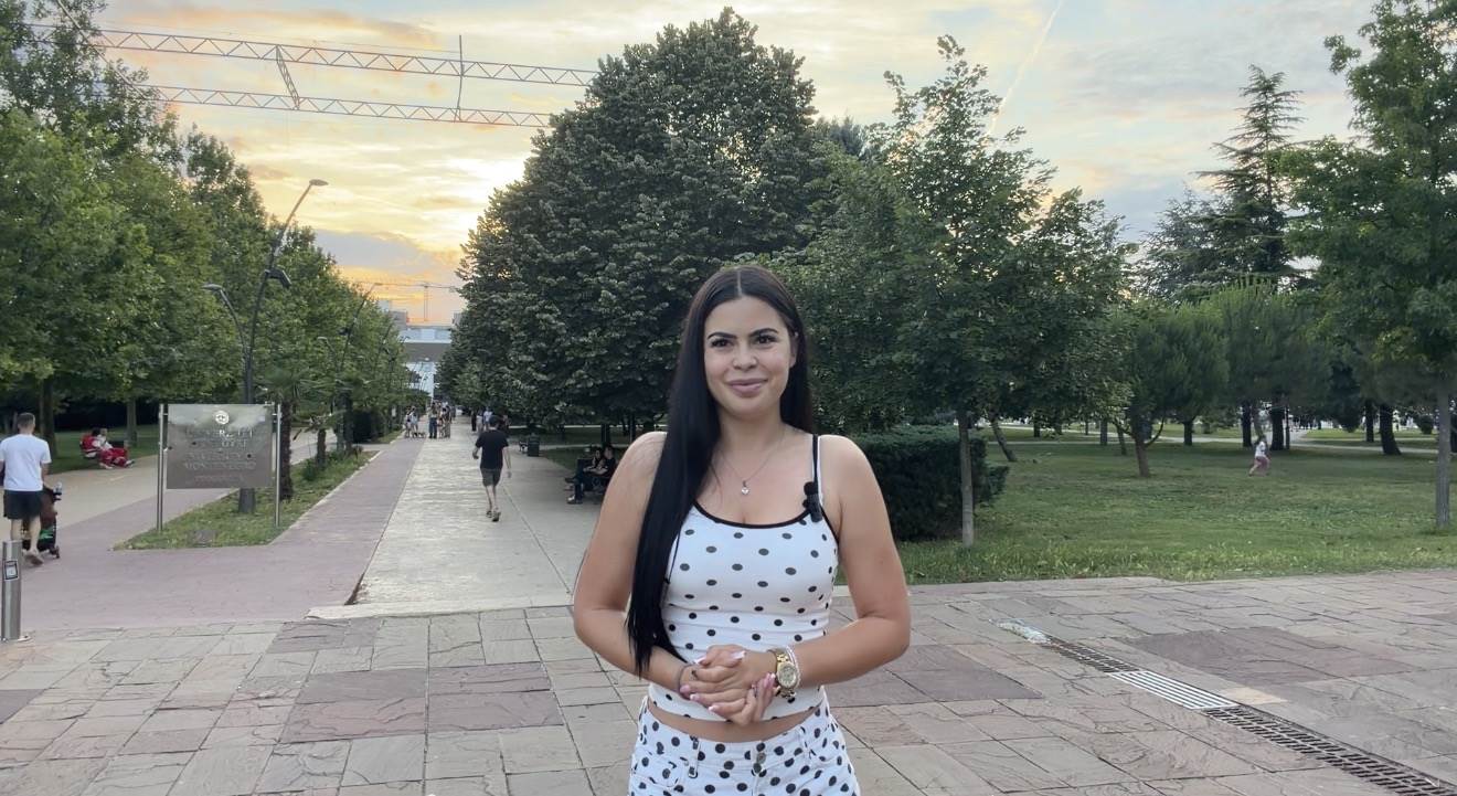  Srednjoškolski bendovi pokazali talenat na festivalu „Prvi rif“ (Video) 