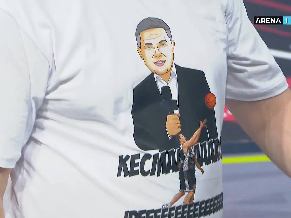  Košarkaši Partizana su i posebnim majicama odali počast nedavno preminulom Edinu Avdiću. 