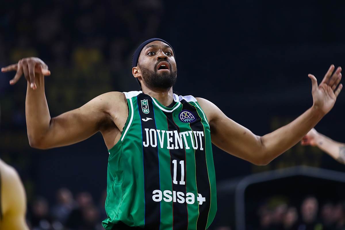   Džabari Parker stavio Partizan pred svršen čin 