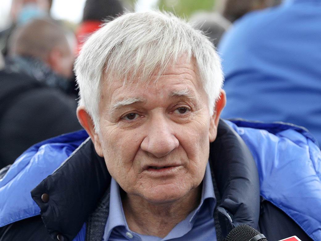  Pevač otišao kod vračare da zaustavi prokletstvo koje mu je pobilo porodicu: Kad je čuo ko je krivac 
