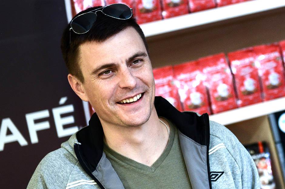  Komšije Vuka Kostića progovorile o njegovoj ženi i tajnom vjenčanju 