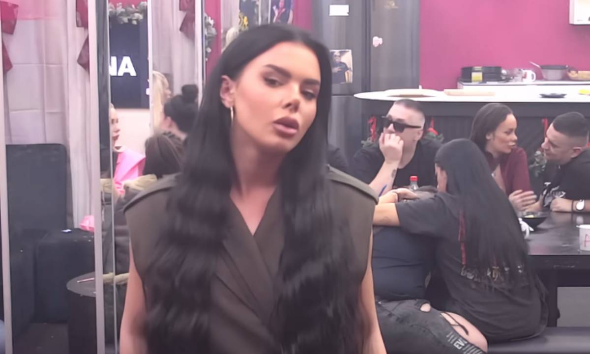  Odveli je na ljekarski pregled, kažnjena 1.000.000 dinara: Skandal pred finale Elite, Anita izlazi b 