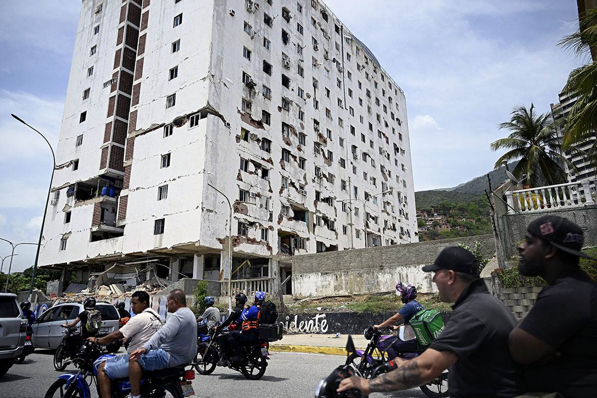  Više od 50.000 nestalih u Venecueli: Krici odjekuju razorenim gradovima, narod spava na ulicama, počele pljačke (Video) 