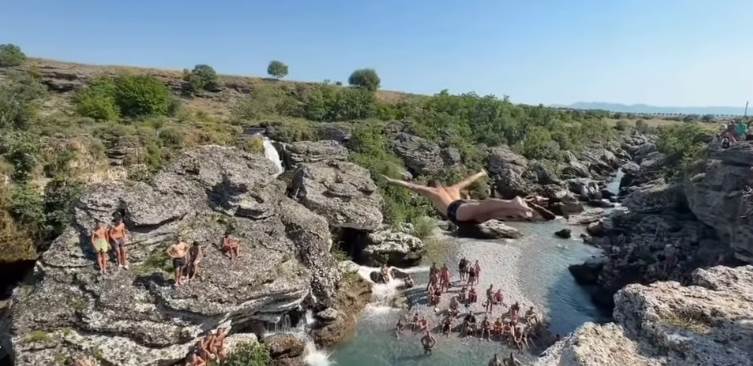  Skokovi koji čuvaju tradiciju: Počeo Omladinski kup tradicionalnih skokova 