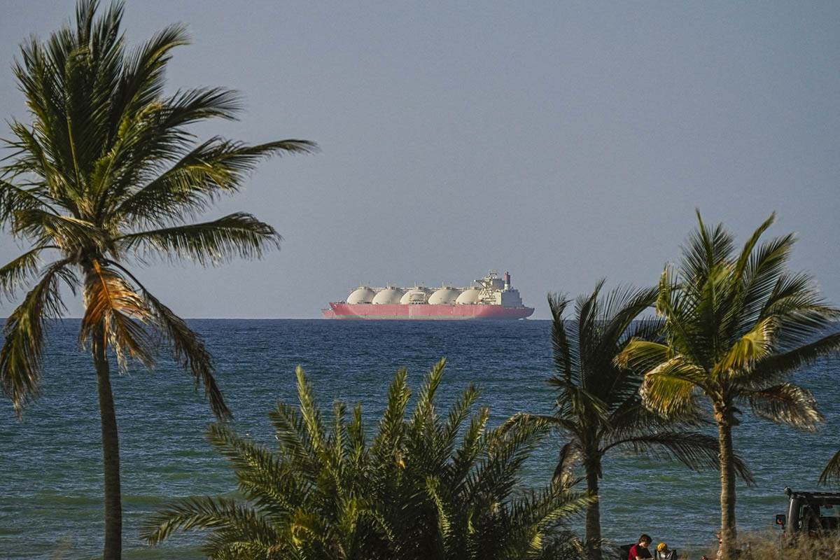  Nove tenzije u Ormuskom moreuzu: Iran pogodio brodove, katarskom tankeru prijeti eksplozija 