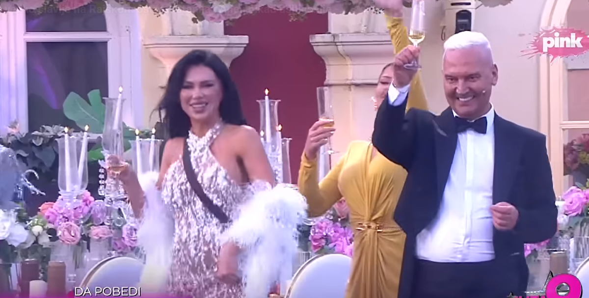  Asminovi roditelji opleli po Maji, pa pali u zagrljaj Staniji Dobrojević 