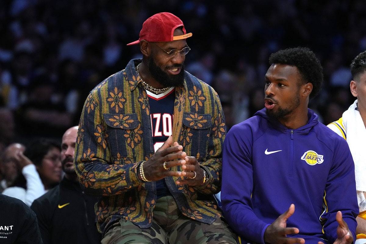  Lebron htio da vodi i sina iz Lejkersa, pa odustao: Evo kakva je sudbina Bronija Džejmsa 