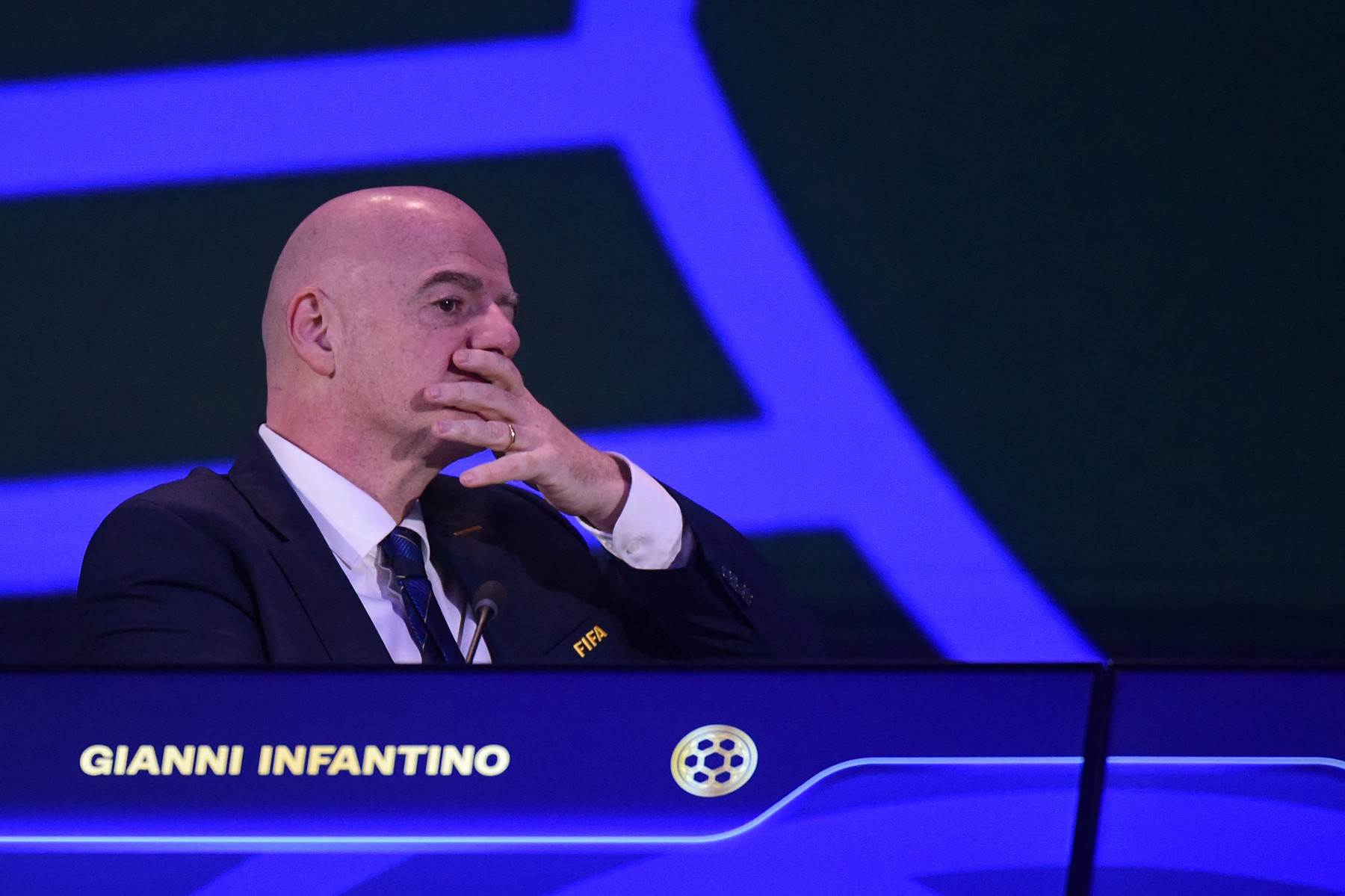  Infantino u panici traži podršku 