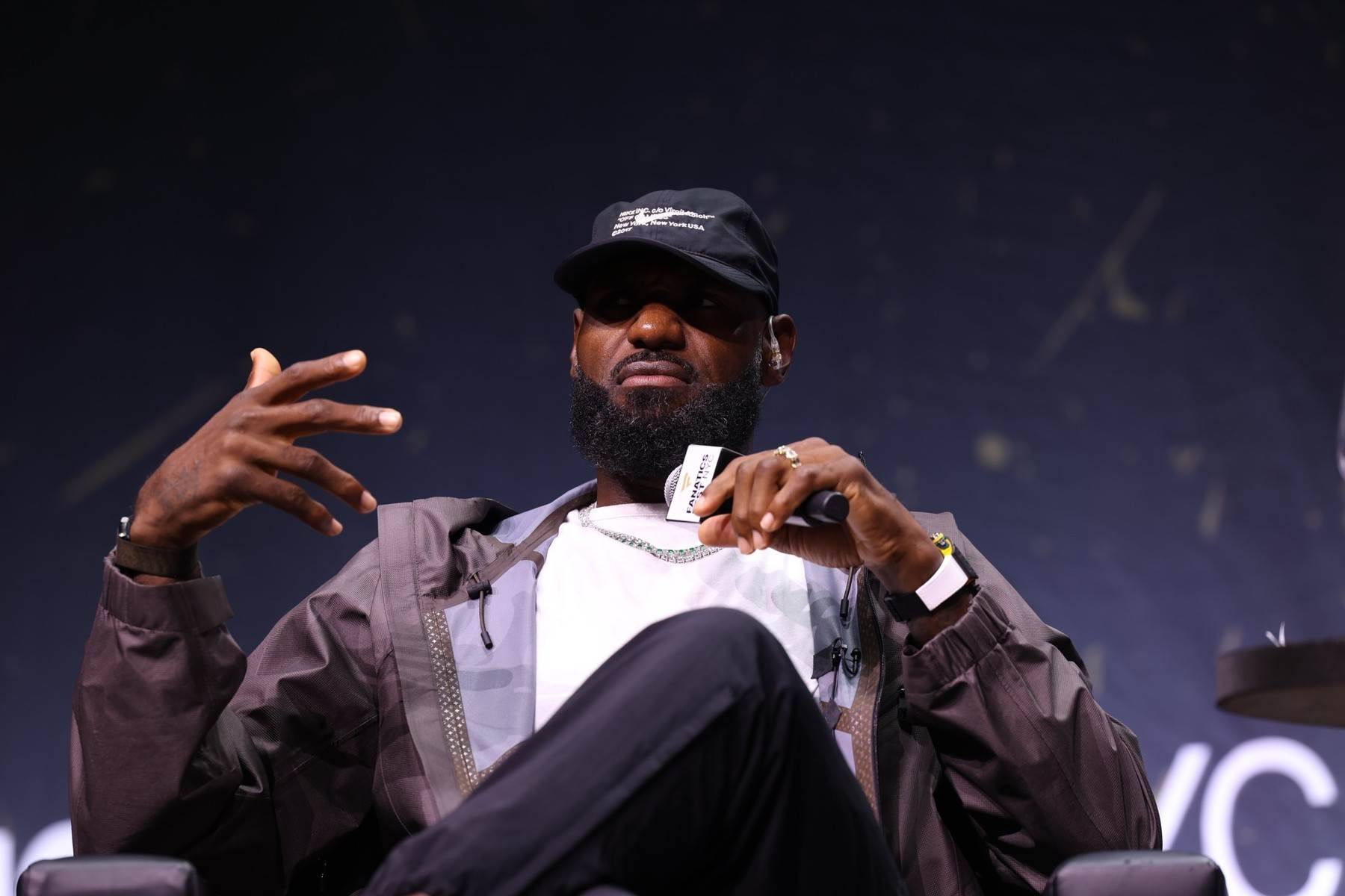  Lebron dovodi zvijezde, sada je naciljao prvog pika, šampiona i centra koga je Jokić prebio 