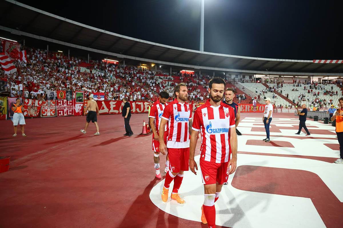  Delije otjerale igrače Crvene zvezde: "Marš u svlačionicu" nakon debakla u Ligi šampiona 