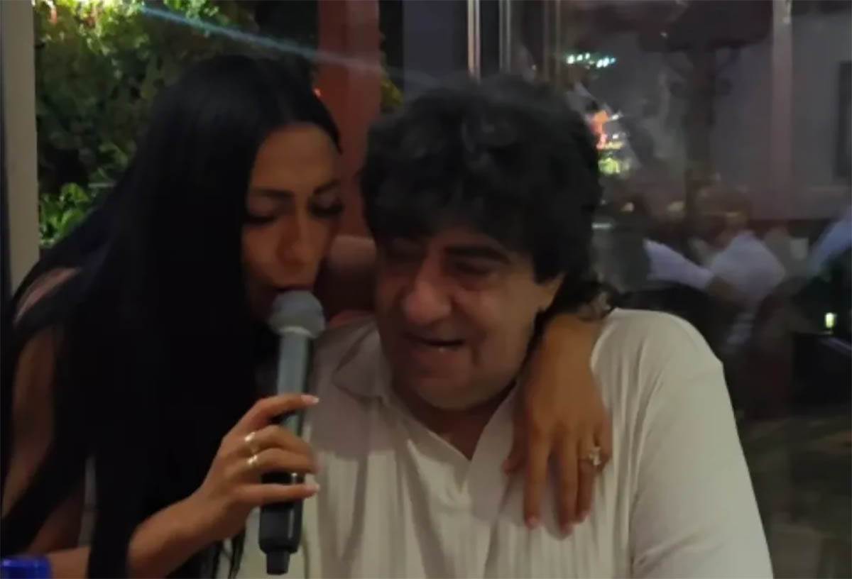  Pjevačica 30 godina starijem mužu priredila iznenađenje: Bio oženjen kad ju je smuvao, sad se topi z 